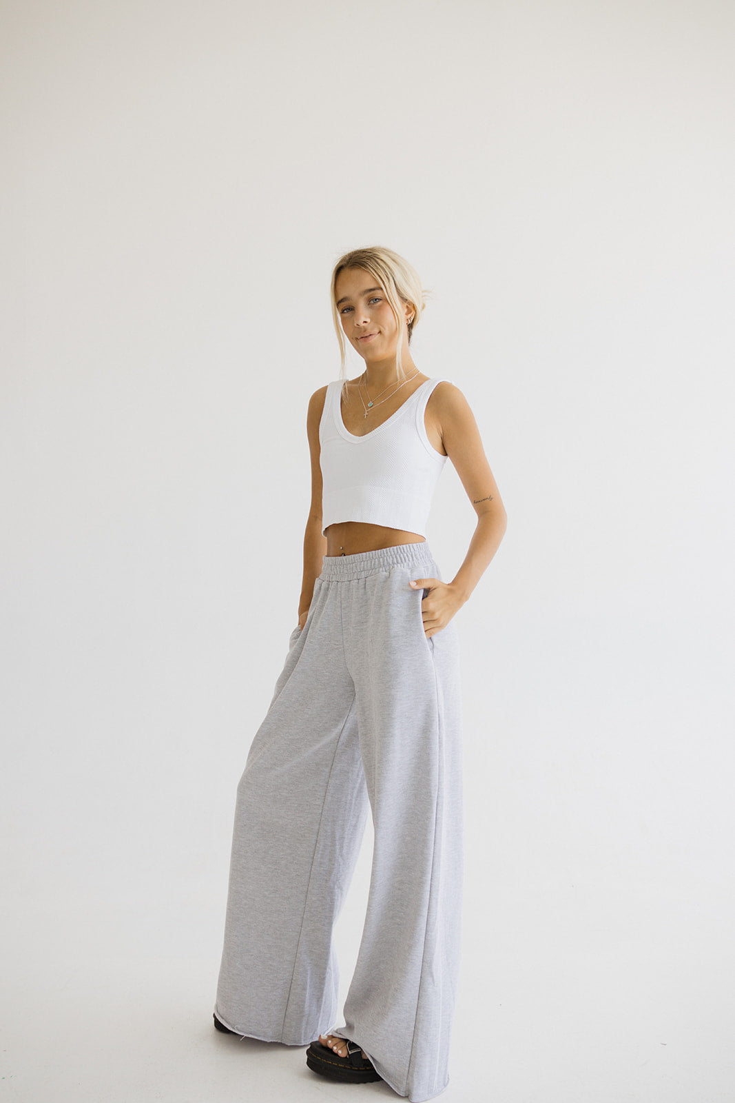 Kira Wide Leg Sweatpants // Grey
