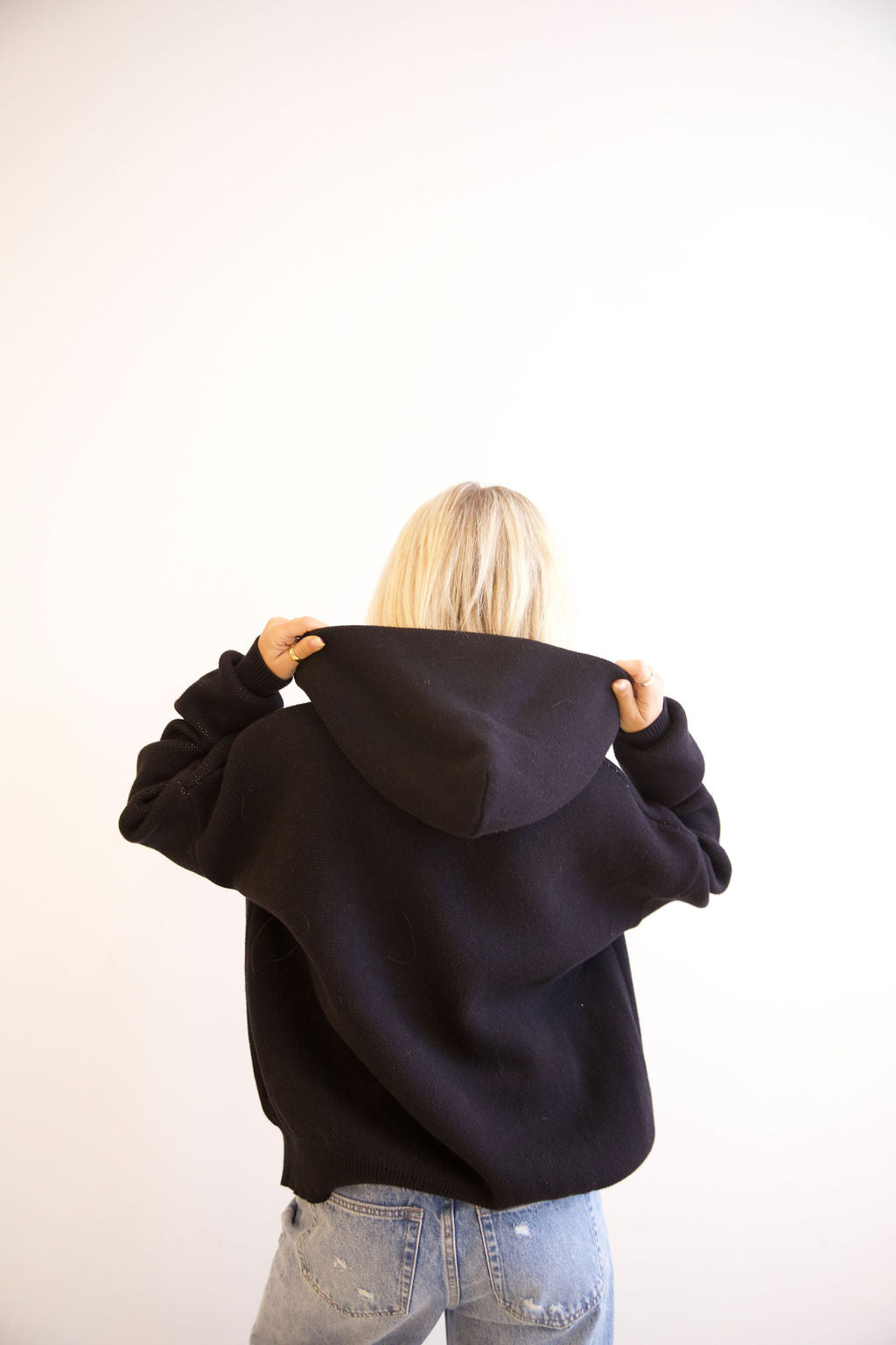 Isla Grove Original Knit Hoodie // Onyx