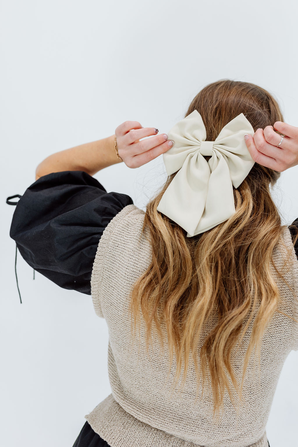 Clara Hair Bow // Off White