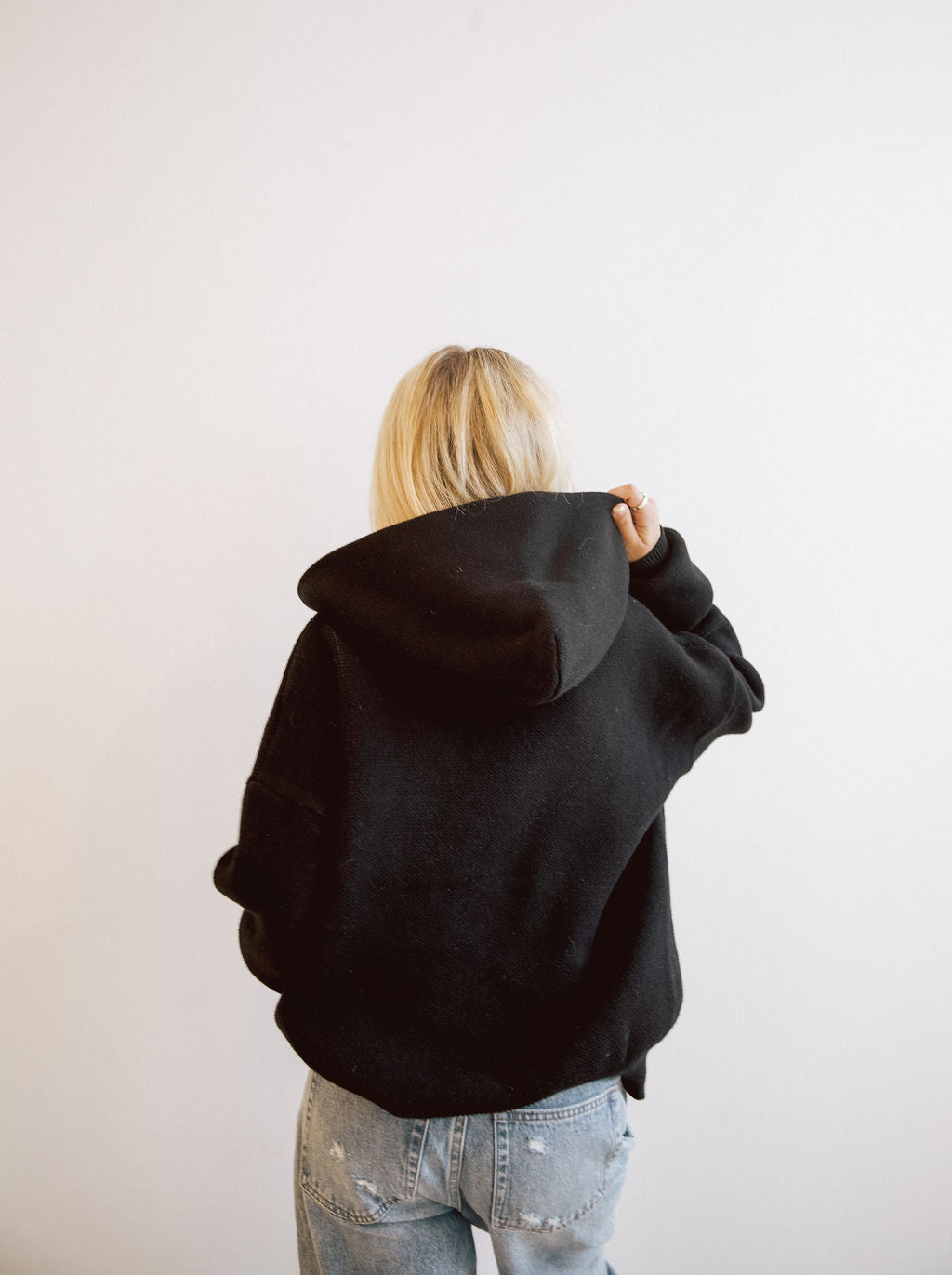 Isla Grove Original Knit Hoodie // Onyx