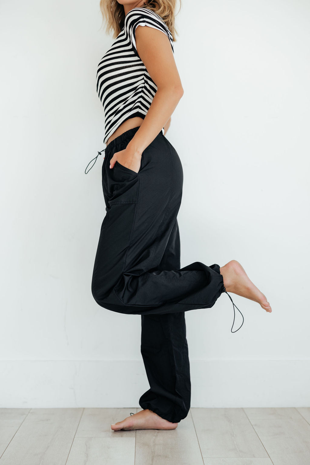 It’s a Vibe Parachute Pant // Black