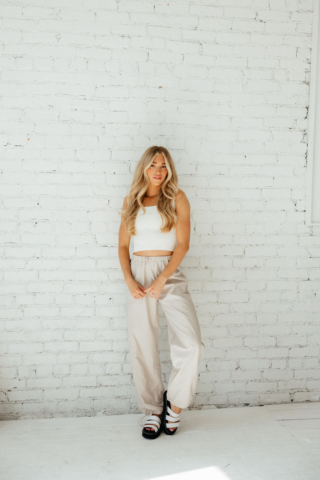 It’s a Vibe Parachute Pant // Taupe *RESTOCKED*