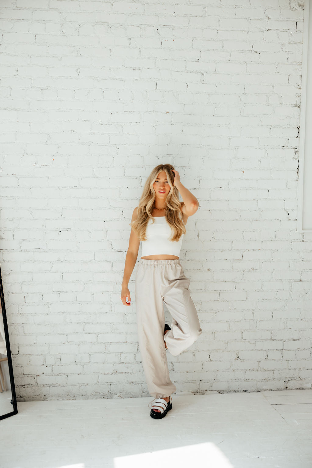 It’s a Vibe Parachute Pant // Taupe *RESTOCKED*