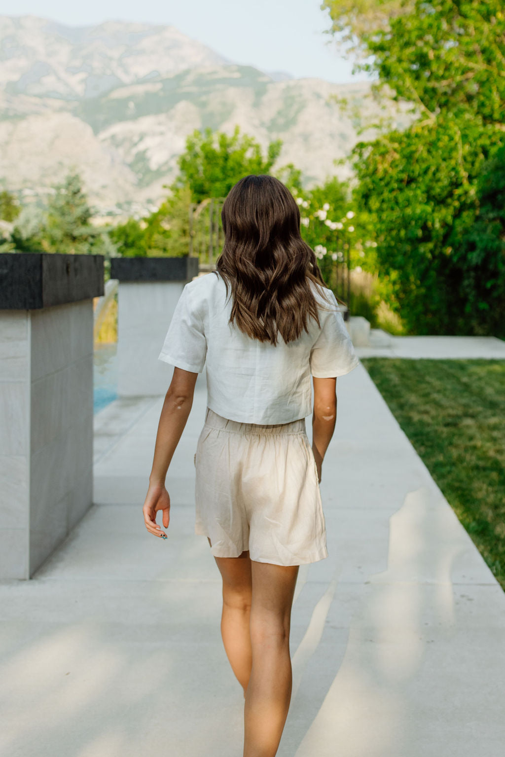 Drift Tailored Linen Shorts // Khaki