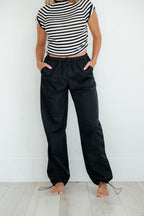 It’s a Vibe Parachute Pant // Black