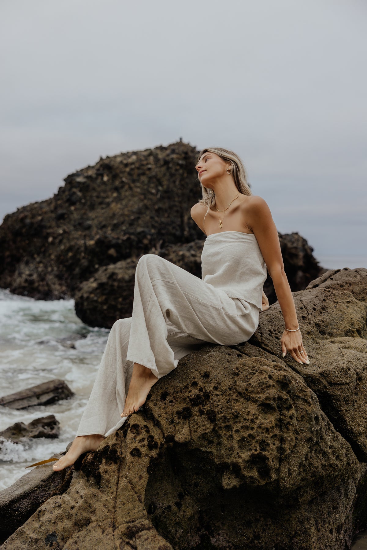 Sandy Linen Strapless Top