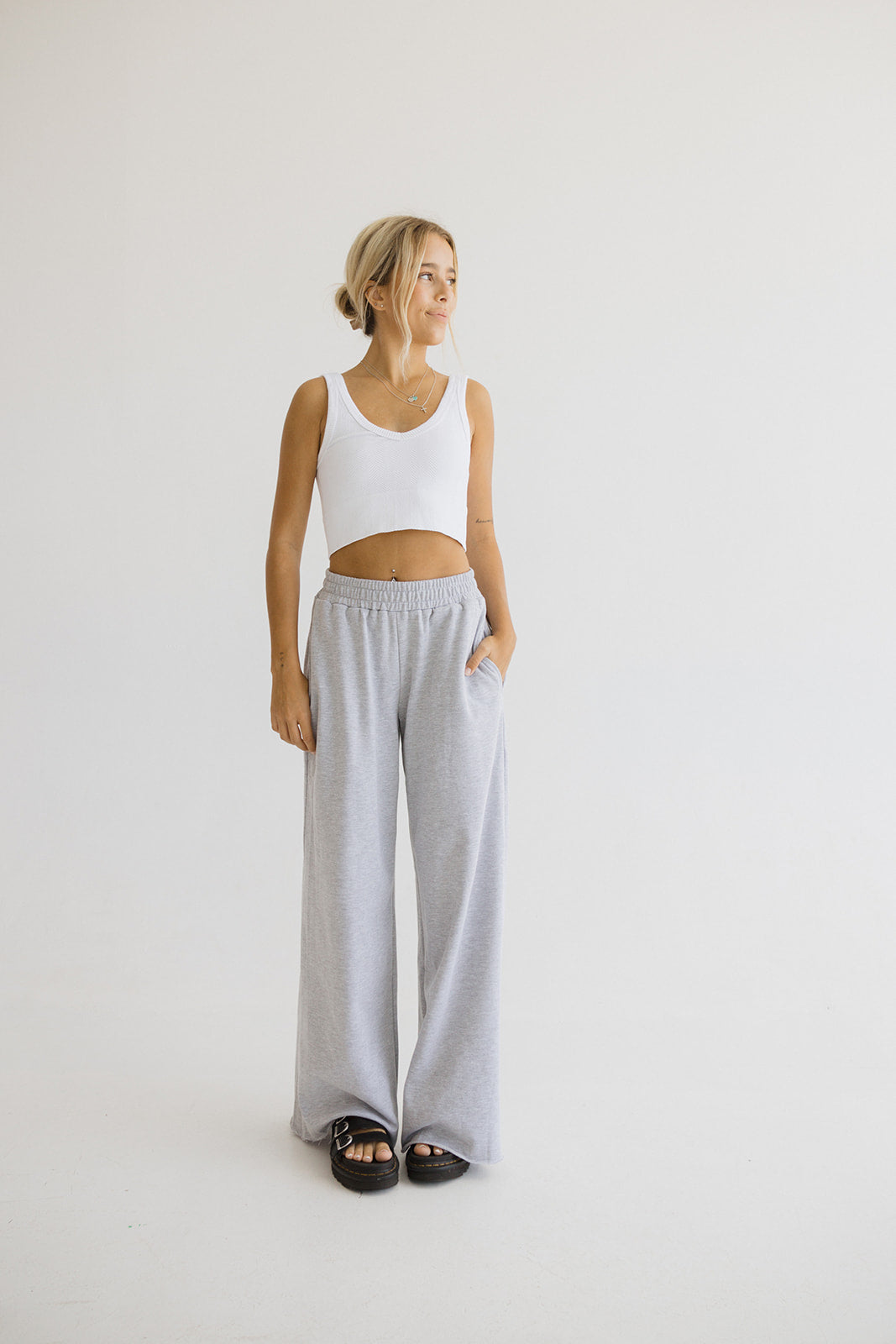 Stradivarius wide leg relaxed pants in gray | ASOS