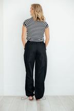 It’s a Vibe Parachute Pant // Black